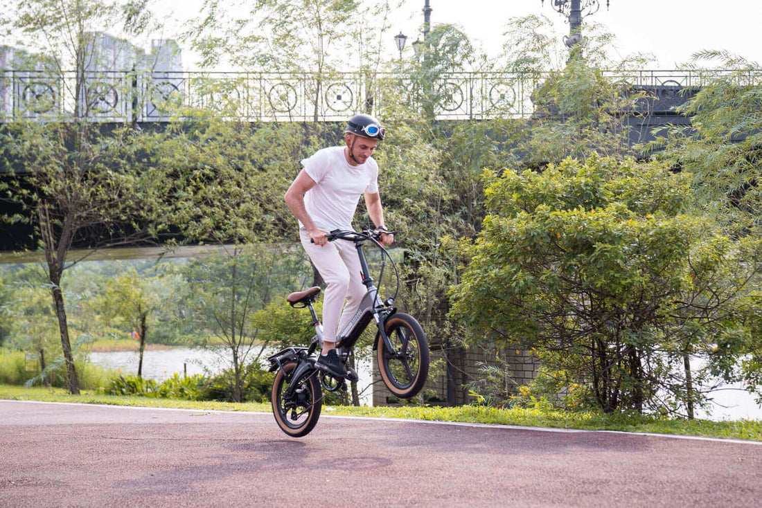 Teaching Kids to Ride E-bikes: Age Guidelines and Safety