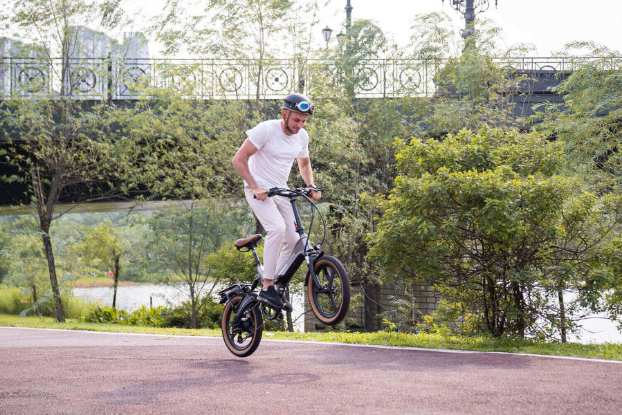 Teaching Kids to Ride E-bikes: Age Guidelines and Safety